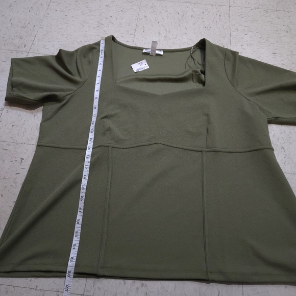Addition elle | Olive Green Women's Top - Picture 9 of 10